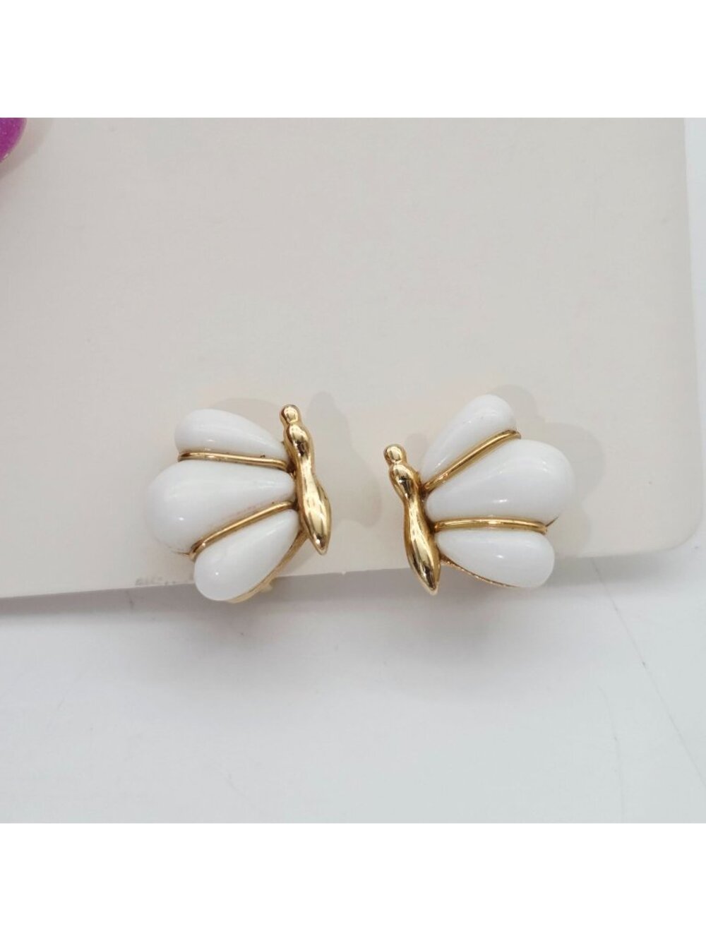 Avon Gold Tone & White Clip-On Earrings Butterfly Lightweight Costume Jewelry .5